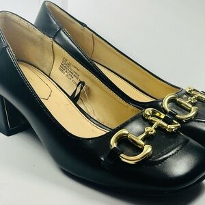 Classy Elegant Hardware Block Heels Size 7 Barely Used Wide Size 7 Elegant
